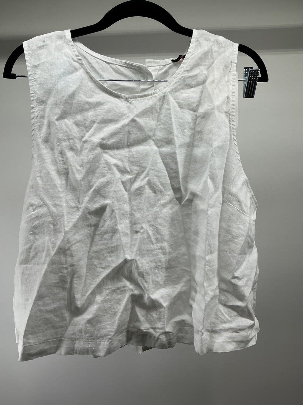 100% European Linen Cropped Tank